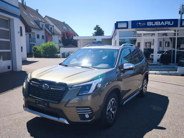 Subaru Forester Station 2.0i e-Boxer Swiss Plus