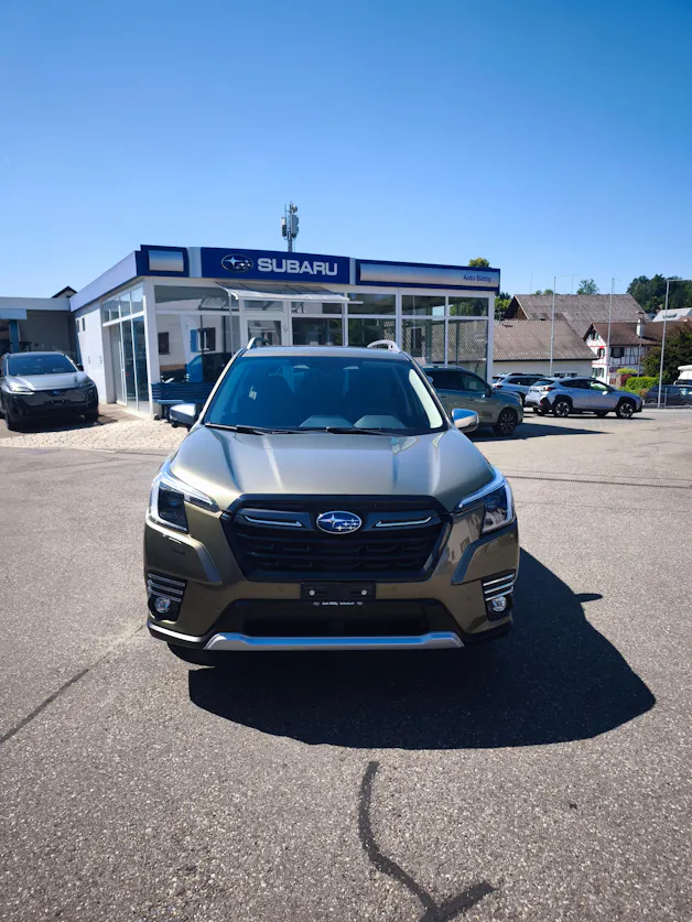 Subaru Forester Station 2.0i e-Boxer Swiss Plus