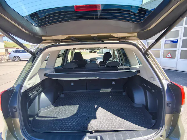 Subaru Forester Station 2.0i e-Boxer Swiss Plus