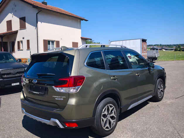 Subaru Forester Station 2.0i e-Boxer Swiss Plus