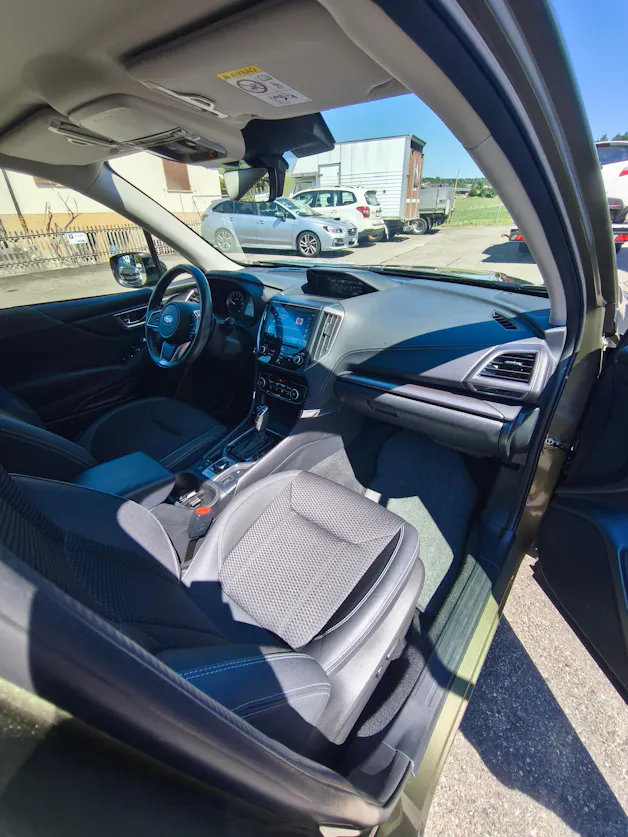 Subaru Forester Station 2.0i e-Boxer Swiss Plus