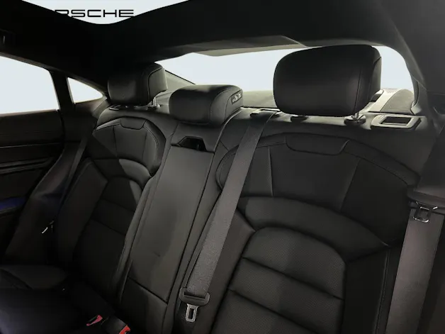 PORSCHE Taycan Turbo S