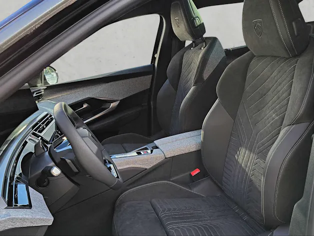PEUGEOT 5008 e-GT Exclusive AWD