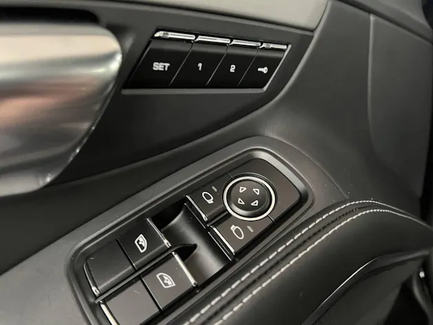 PORSCHE 911 Jubiläumsmodell 50 Jahre 911