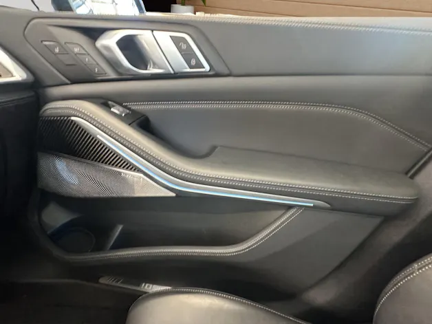 BMW X7 M60i