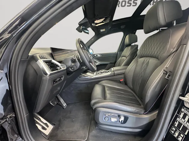 BMW X7 M60i