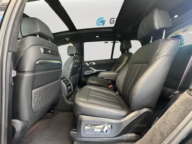 BMW X7 M60i