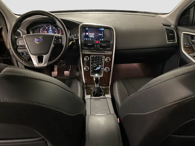 VOLVO XC60 2.0 D4 Momentum S/S