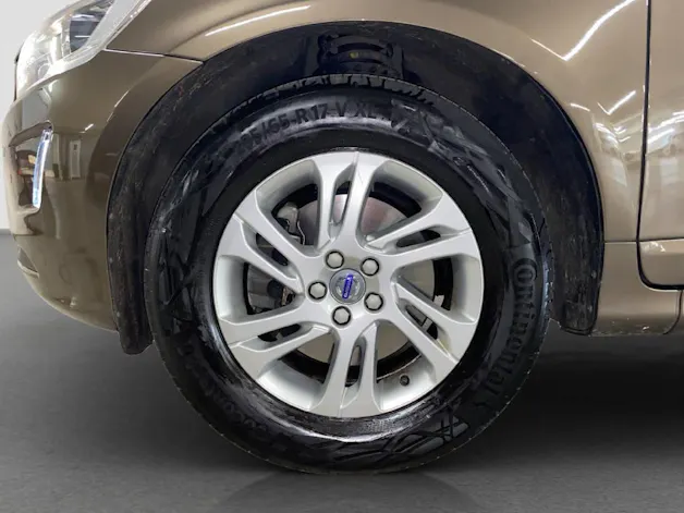 VOLVO XC60 2.0 D4 Momentum S/S