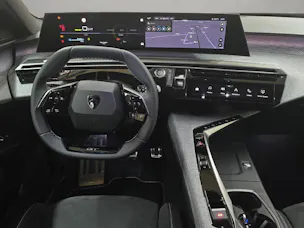 PEUGEOT E-3008 long range GT