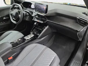 PEUGEOT 2008 1.2 Hybrid 145 GT Exclusive