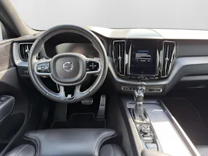 VOLVO XC60 2.0 T6 R-Design AWD