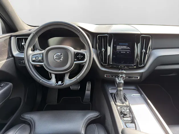 VOLVO XC60 2.0 T6 R-Design AWD