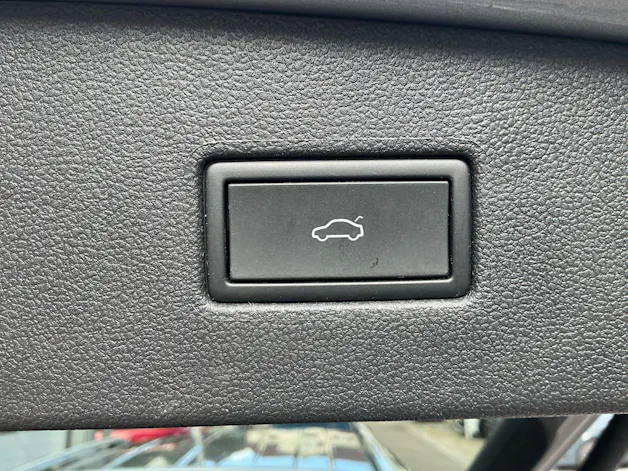 VW Tiguan Allspace ELEGANCE 193PS DSG 4 MOTION *** 7- SITZER & ANHÄNGEKUPPLUNG ***