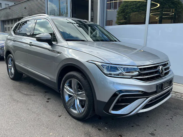 VW Tiguan Allspace ELEGANCE 193PS DSG 4 MOTION *** 7- SITZER & ANHÄNGEKUPPLUNG ***