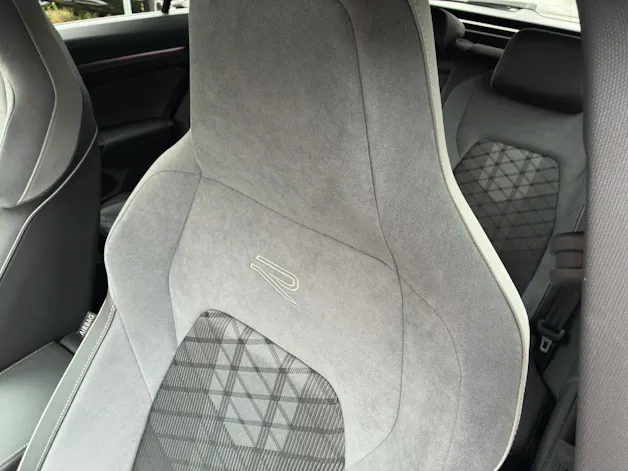 VW Golf Variant 2.0 TSI R-Line DSG 4Motion