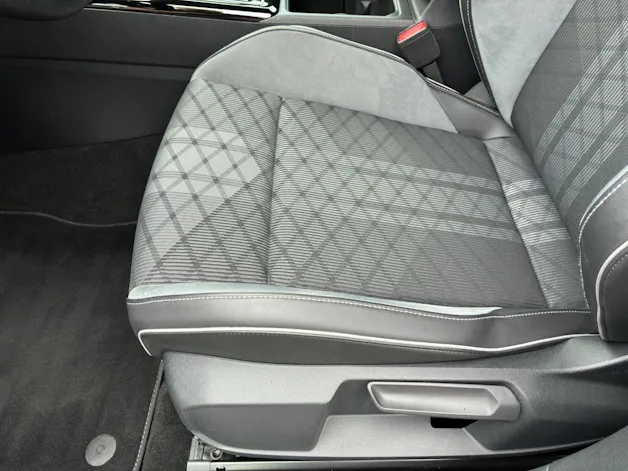 VW Golf Variant 2.0 TSI R-Line DSG 4Motion