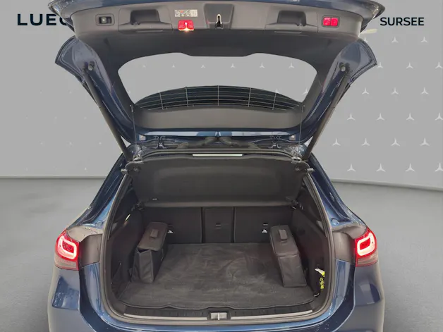 MERCEDES-BENZ EQA 300 4Matic