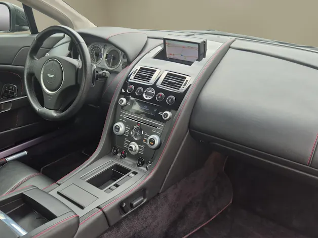 ASTON MARTIN V8 Vantage 4.7 Sportshift