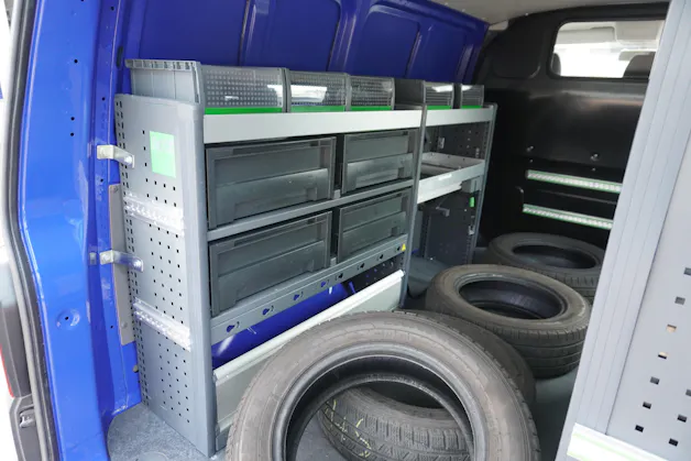 VW T6.1 2.0 TDI DSG EINBAUSCHRÄNKE!!!