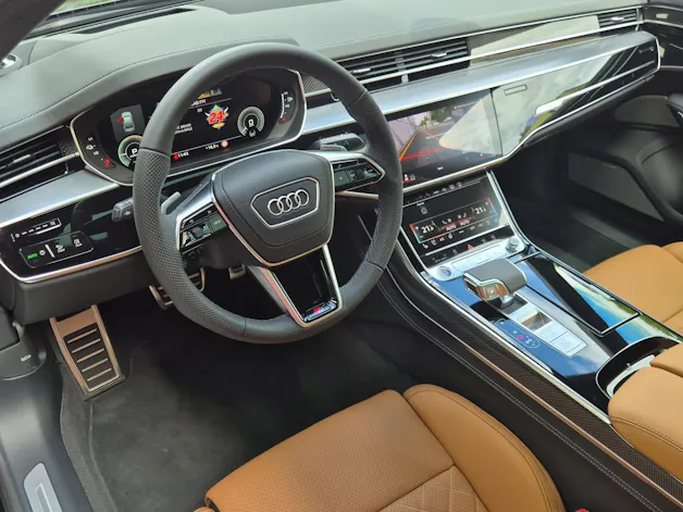 AUDI A8 60 L TFSI e quattro tiptronic