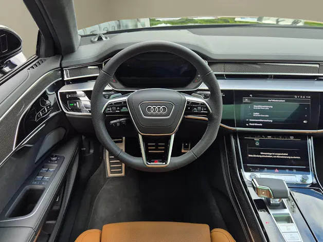 AUDI A8 60 L TFSI e quattro tiptronic