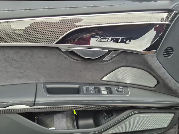 AUDI A8 60 L TFSI e quattro tiptronic