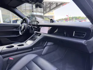 PORSCHE Taycan 4S Cross Turismo