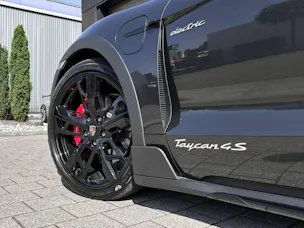 PORSCHE Taycan 4S Cross Turismo
