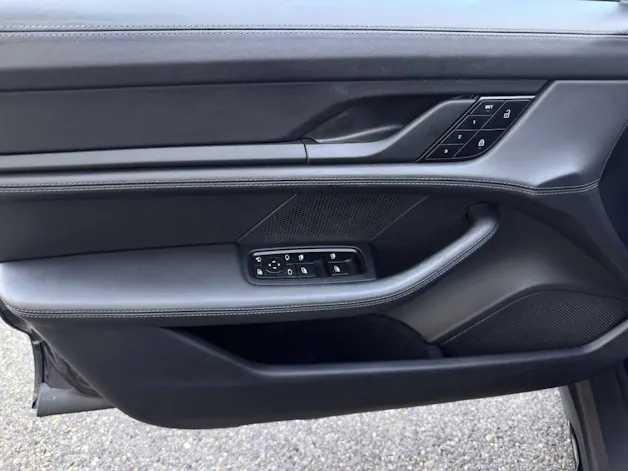 PORSCHE Taycan 4S Cross Turismo