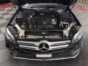 MERCEDES-BENZ GLC 250 AMG Line 4Matic 9G-Tronic