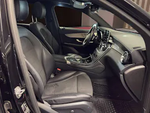 MERCEDES-BENZ GLC 250 AMG Line 4Matic 9G-Tronic