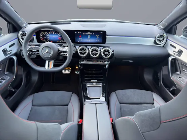 MERCEDES-BENZ A 220 AMG Line 4matic