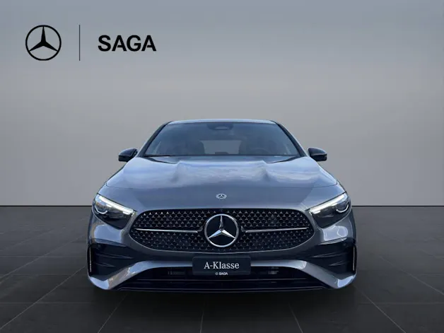 MERCEDES-BENZ A 220 AMG Line 4matic