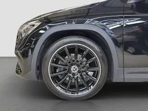 MERCEDES-BENZ GLA 220 d AMG Line 4MATIC