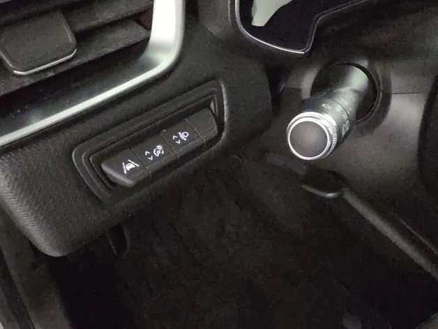 RENAULT Clio 1.6 E-Tech Zen