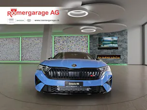 SKODA Octavia Combi 2.0 TSI DSG RS 30 Years Edition