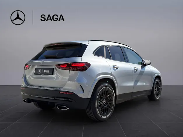 MERCEDES-BENZ GLA 220 d AMG Line 4matic