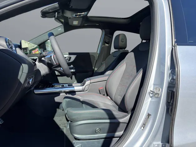 MERCEDES-BENZ GLA 220 d AMG Line 4matic