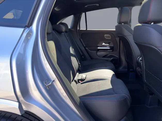 MERCEDES-BENZ GLA 220 d AMG Line 4matic