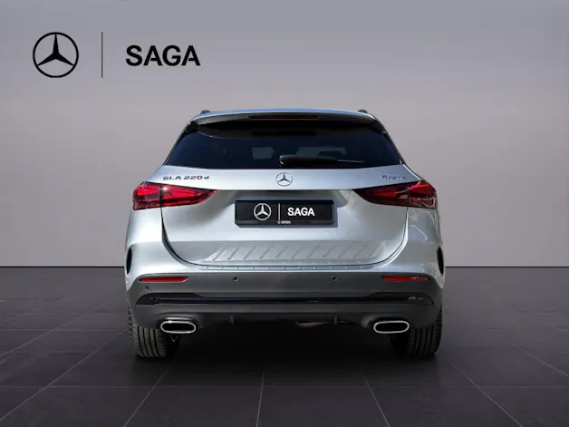 MERCEDES-BENZ GLA 220 d AMG Line 4matic
