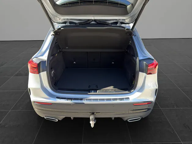 MERCEDES-BENZ GLA 220 d AMG Line 4matic