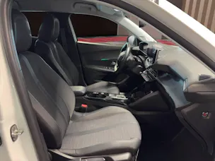 PEUGEOT 2008 e Allure Pack