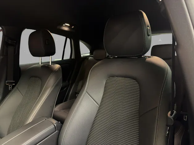 MERCEDES-BENZ EQA 250 / DISTRONIC / Rückfahrkamera / Soundsystem