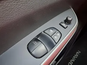 NISSAN Navara King Cab N-Connecta 2.3 dCi 4WD