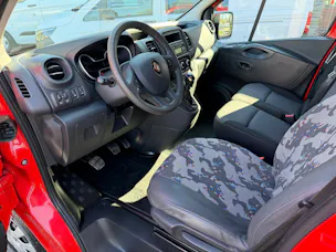 RENAULT Trafic 2.0 Energy dCi 120 3.0t Business L1H1