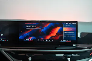 BMW X6 M60i M Sport Pro / Panorama-Glasdach / Bowers&Wilkins / 360°Kamera