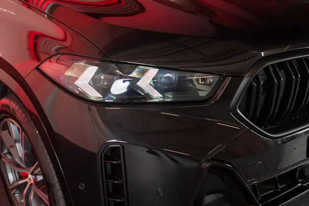BMW X6 M60i M Sport Pro / Panorama-Glasdach / Bowers&Wilkins / 360°Kamera