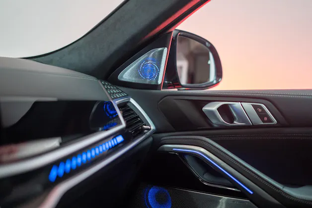 BMW X6 M60i M Sport Pro / Panorama-Glasdach / Bowers&Wilkins / 360°Kamera