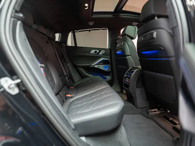 BMW X6 M60i M Sport Pro / Panorama-Glasdach / Bowers&Wilkins / 360°Kamera